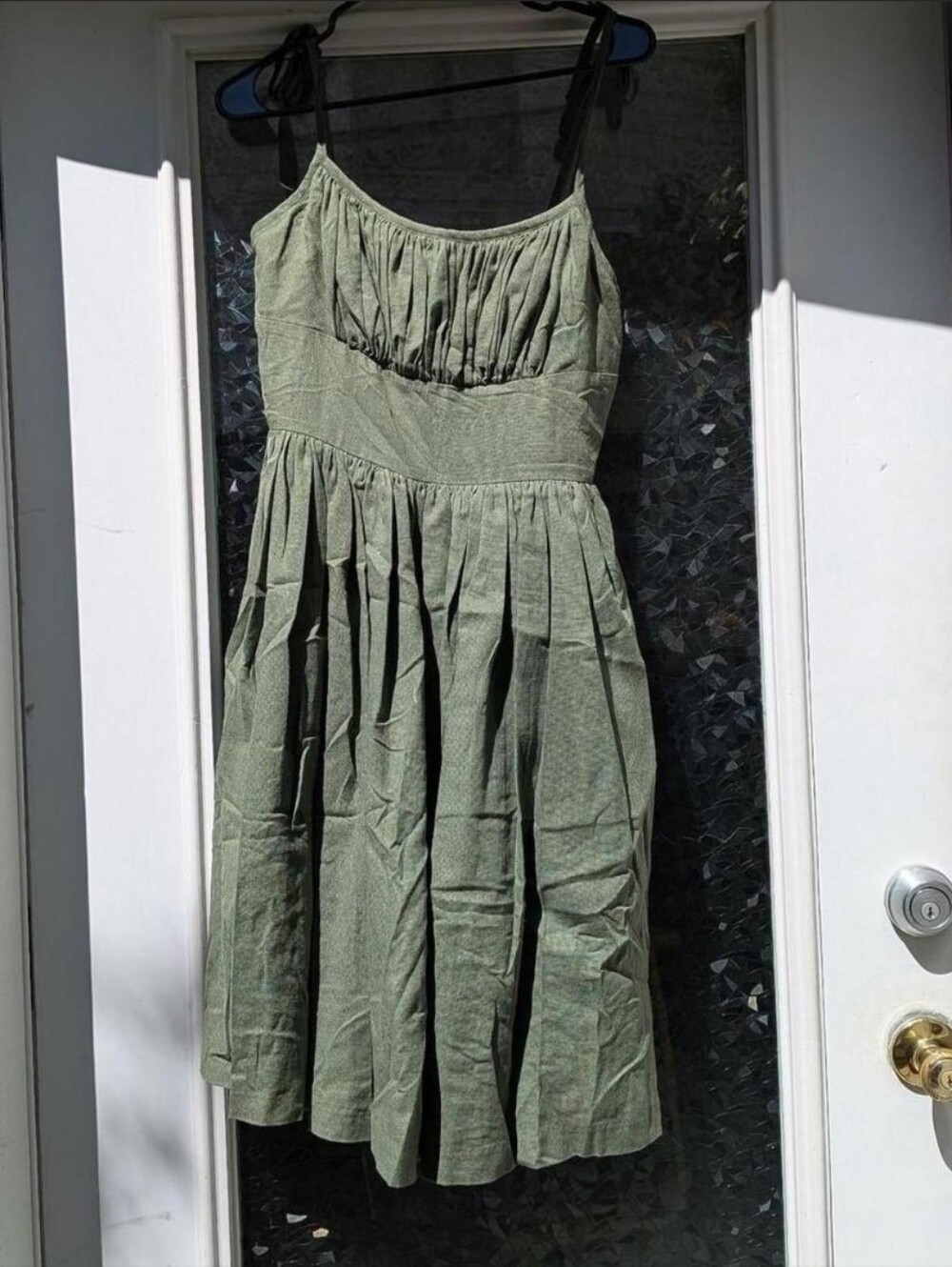 Hearts and Found 100% linen green midi dress Size M - Hunter / Army green dress - Picture 2 of 5
